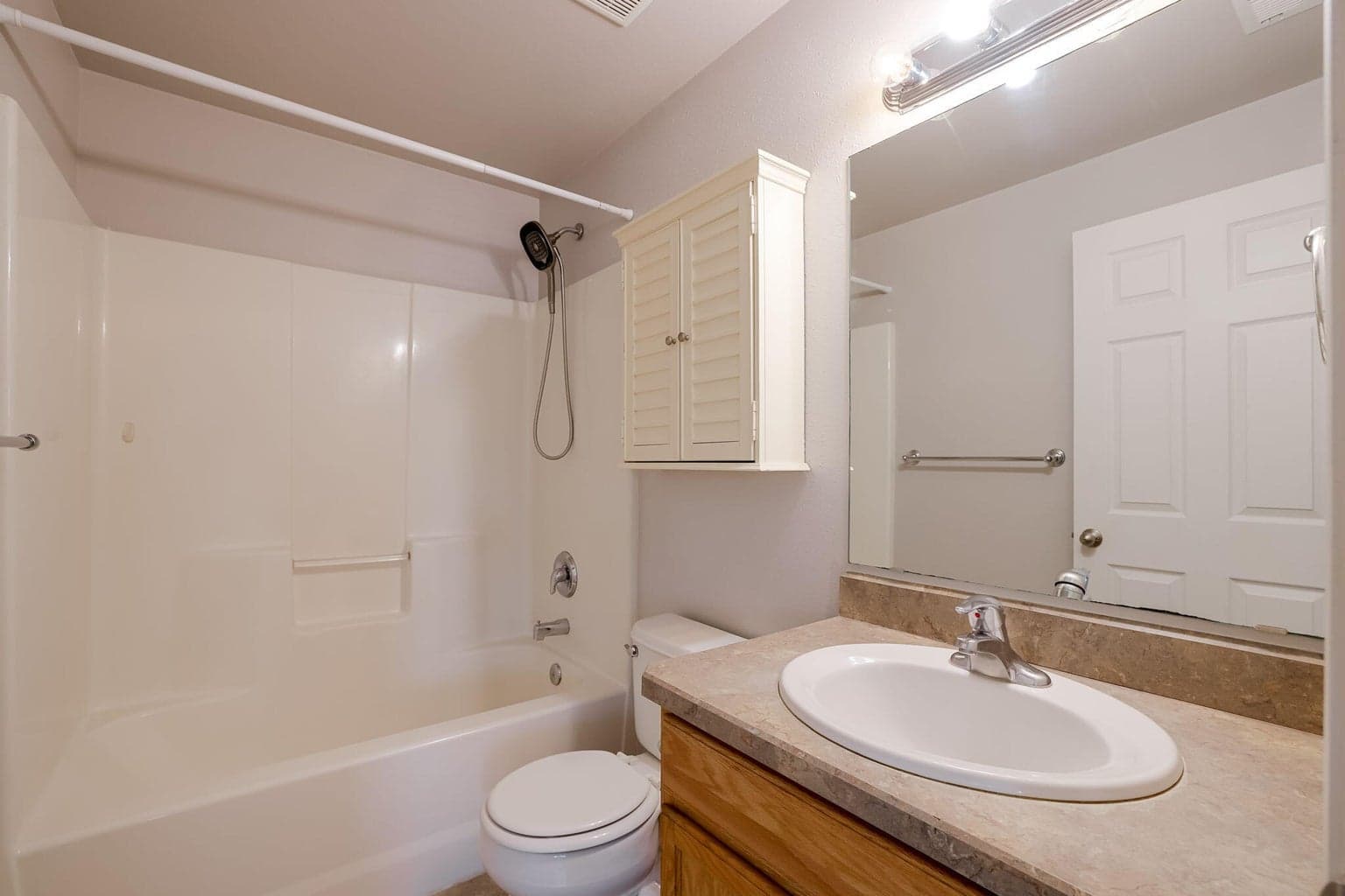 Photo of 516 SE Ponderosa Drive 31 of 38