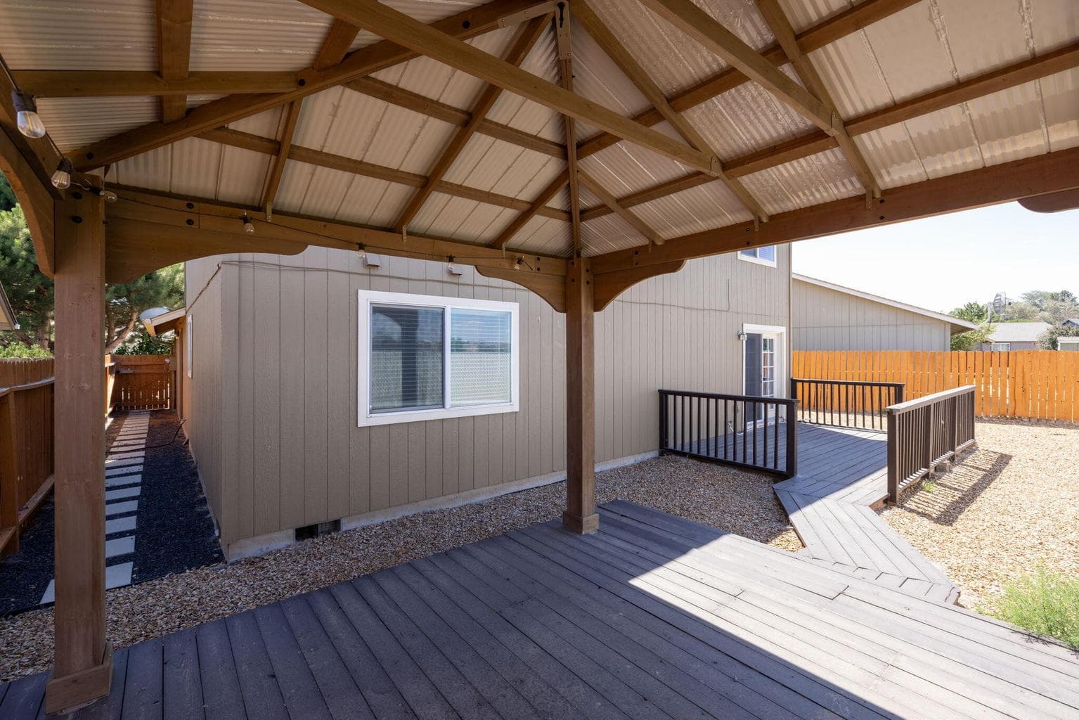 Photo of 516 SE Ponderosa Drive 37 of 38