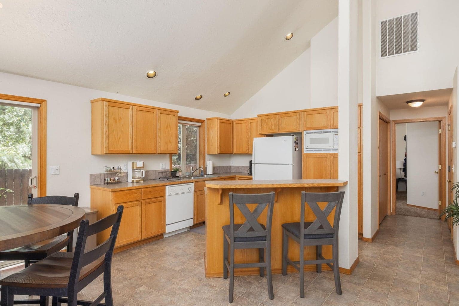 Photo of 61215 Bighorn Court 7 of 19