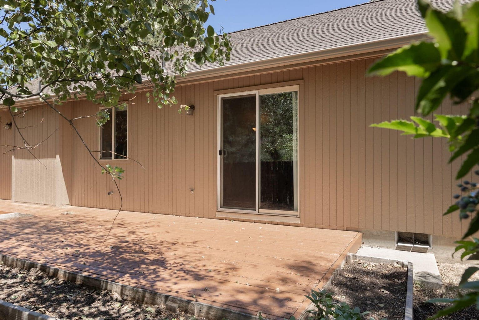 Photo of 61215 Bighorn Court 15 of 19