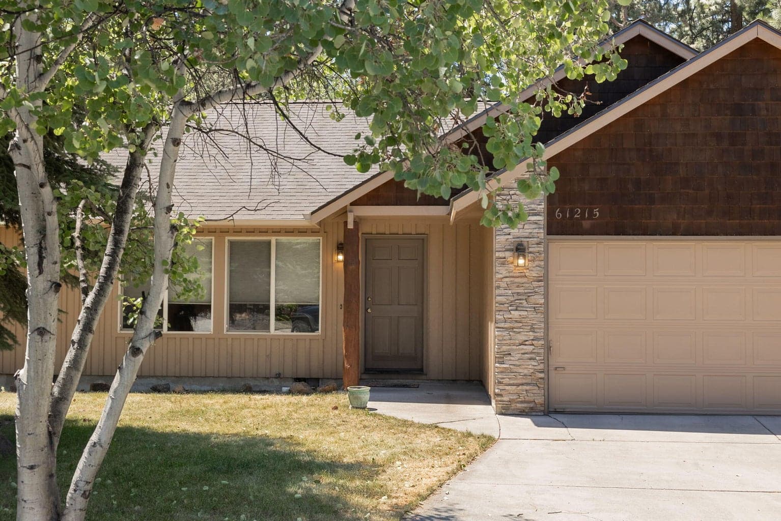 Photo of 61215 Bighorn Court 19 of 19
