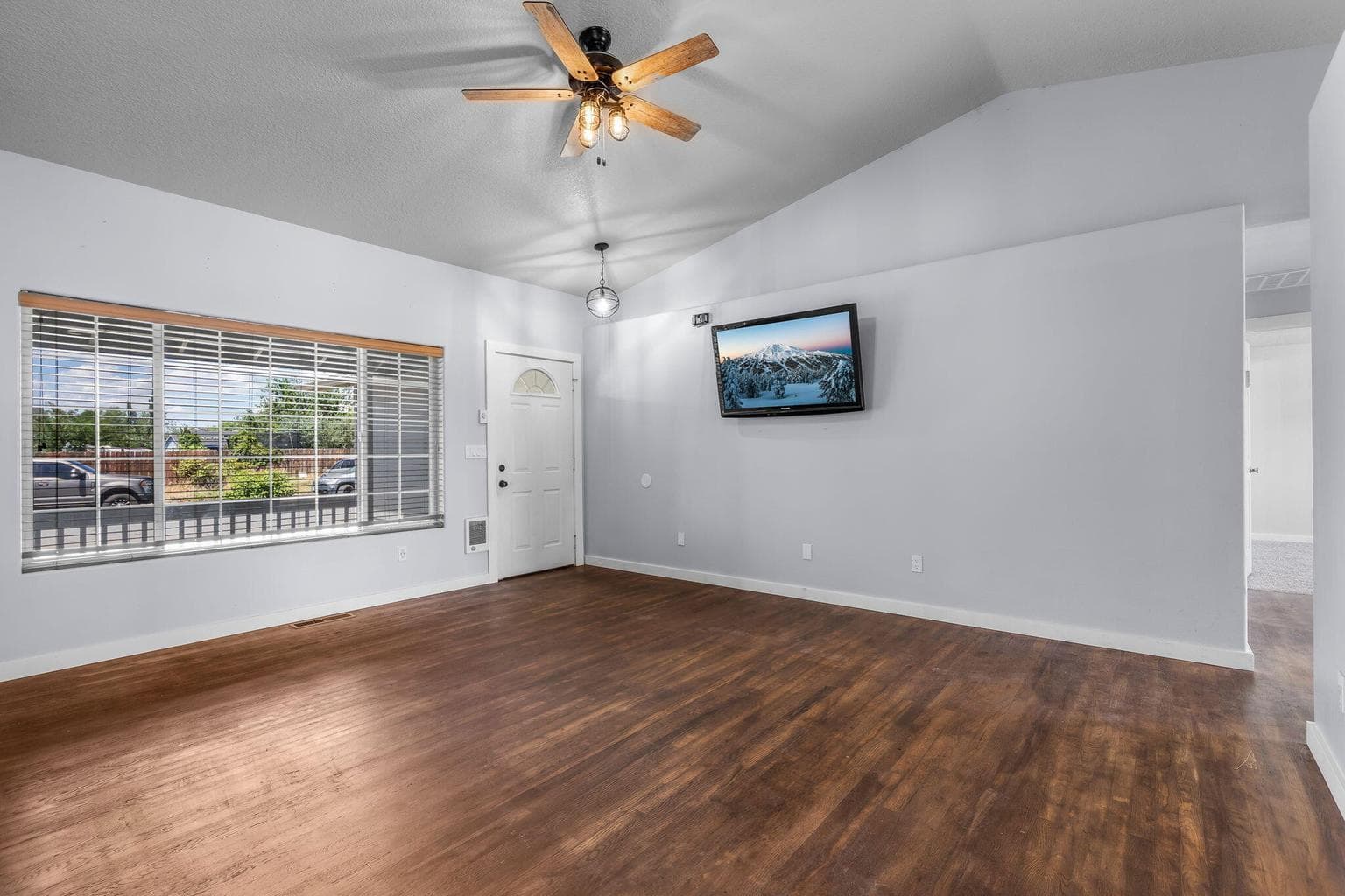 Photo of 2265 NE Cherry Loop 6 of 30