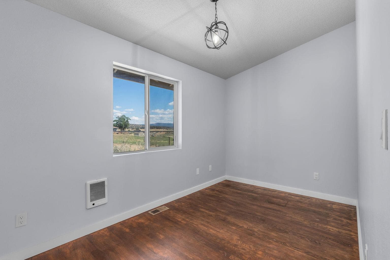 Photo of 2265 NE Cherry Loop 13 of 30