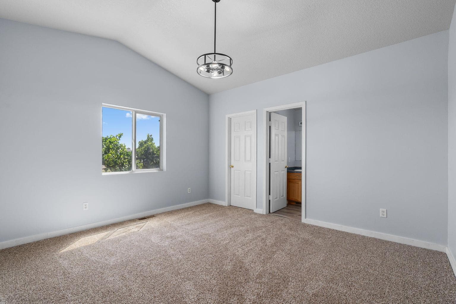 Photo of 2265 NE Cherry Loop 15 of 30