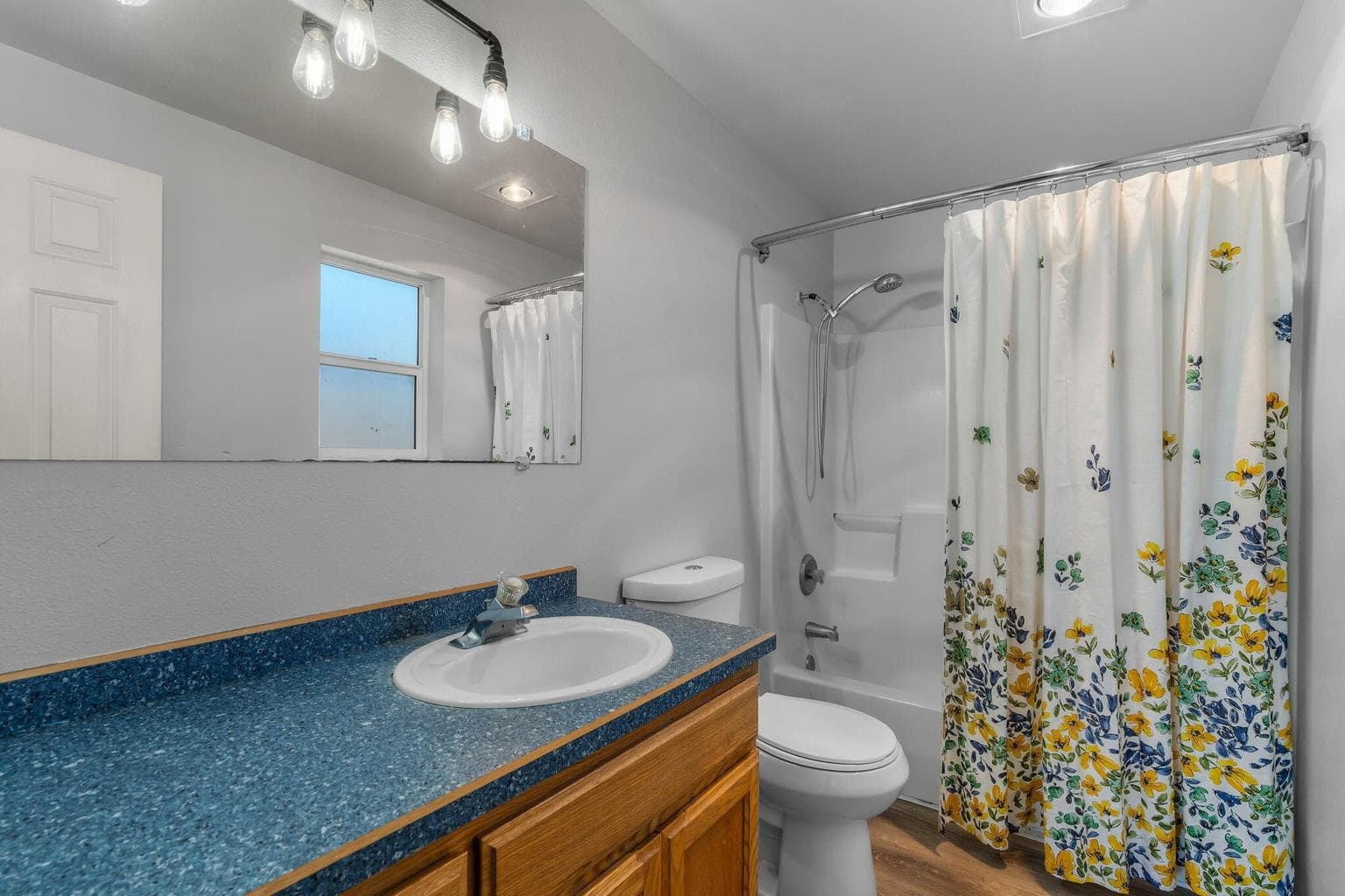 Photo of 2265 NE Cherry Loop 19 of 30