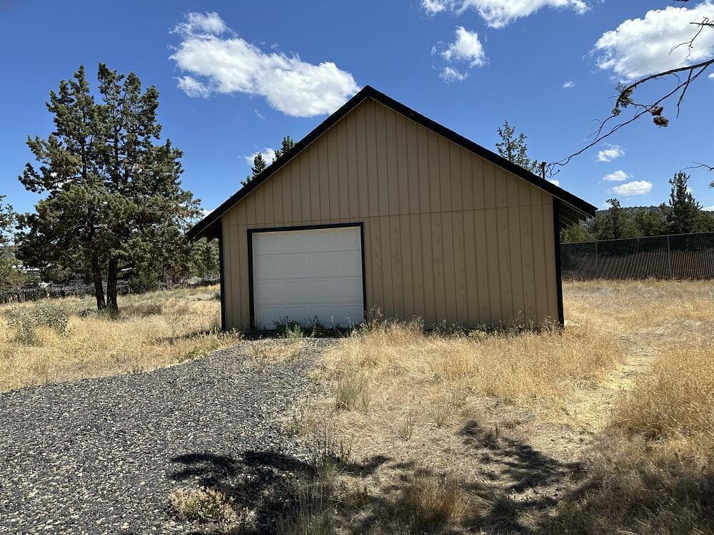 Garage/Shop