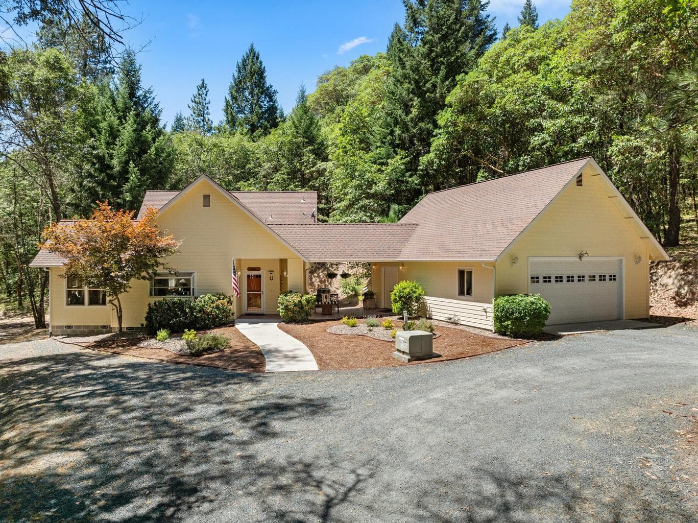 Photo of 780 Pinecrest 1 of 51