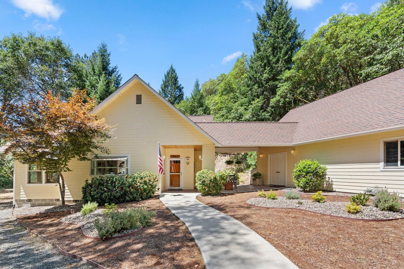 Photo of 780 Pinecrest 5 of 51