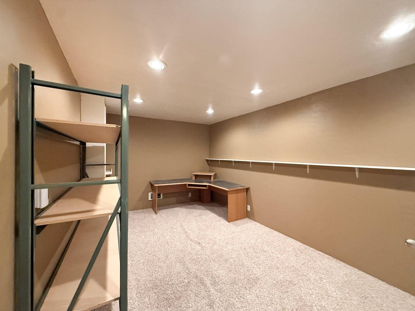 Photo of 899 NE Cobblestone Court 20 of 30