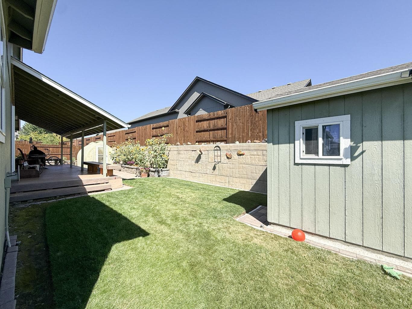 Photo of 899 NE Cobblestone Court 23 of 30