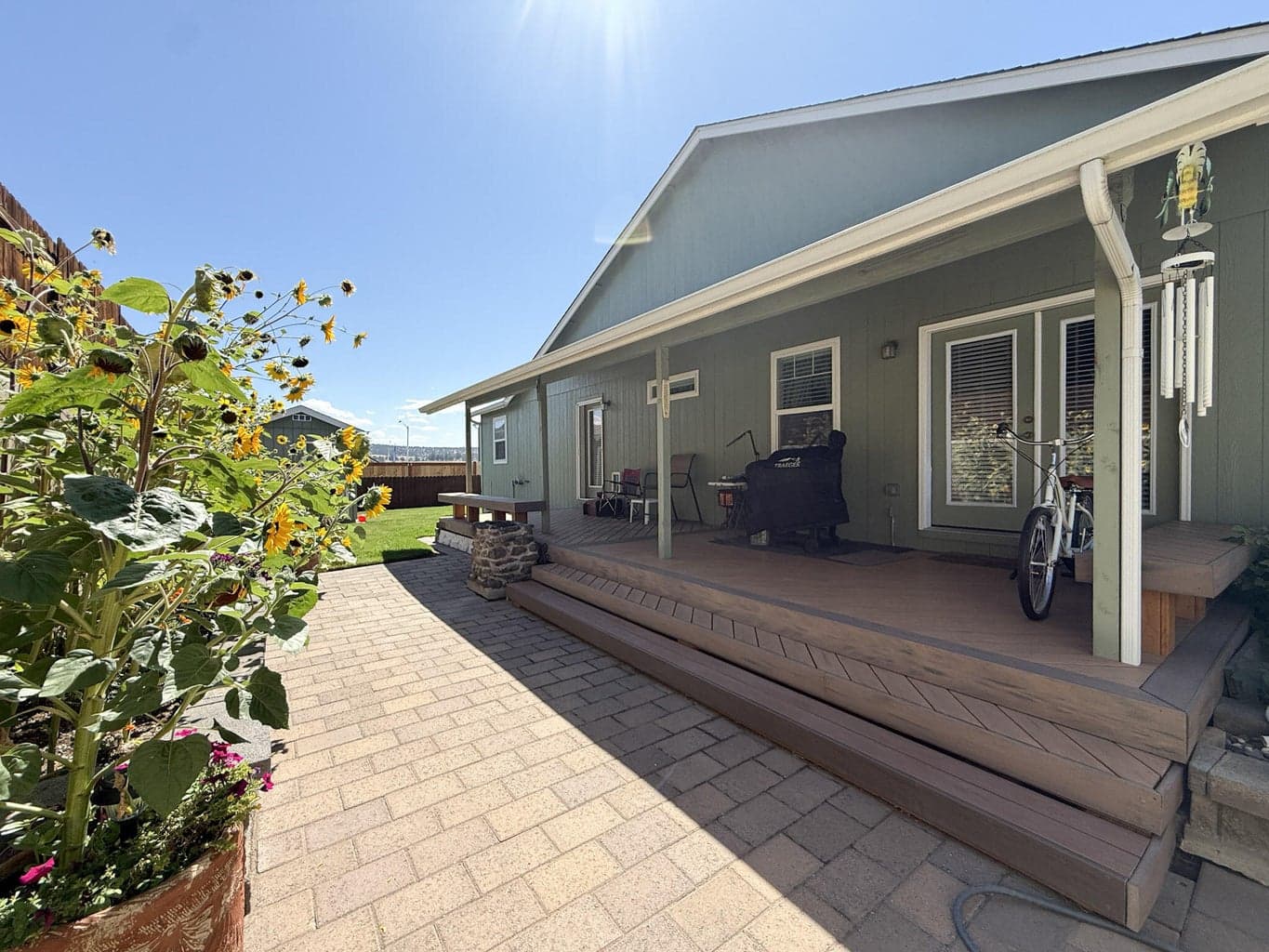 Photo of 899 NE Cobblestone Court 26 of 30