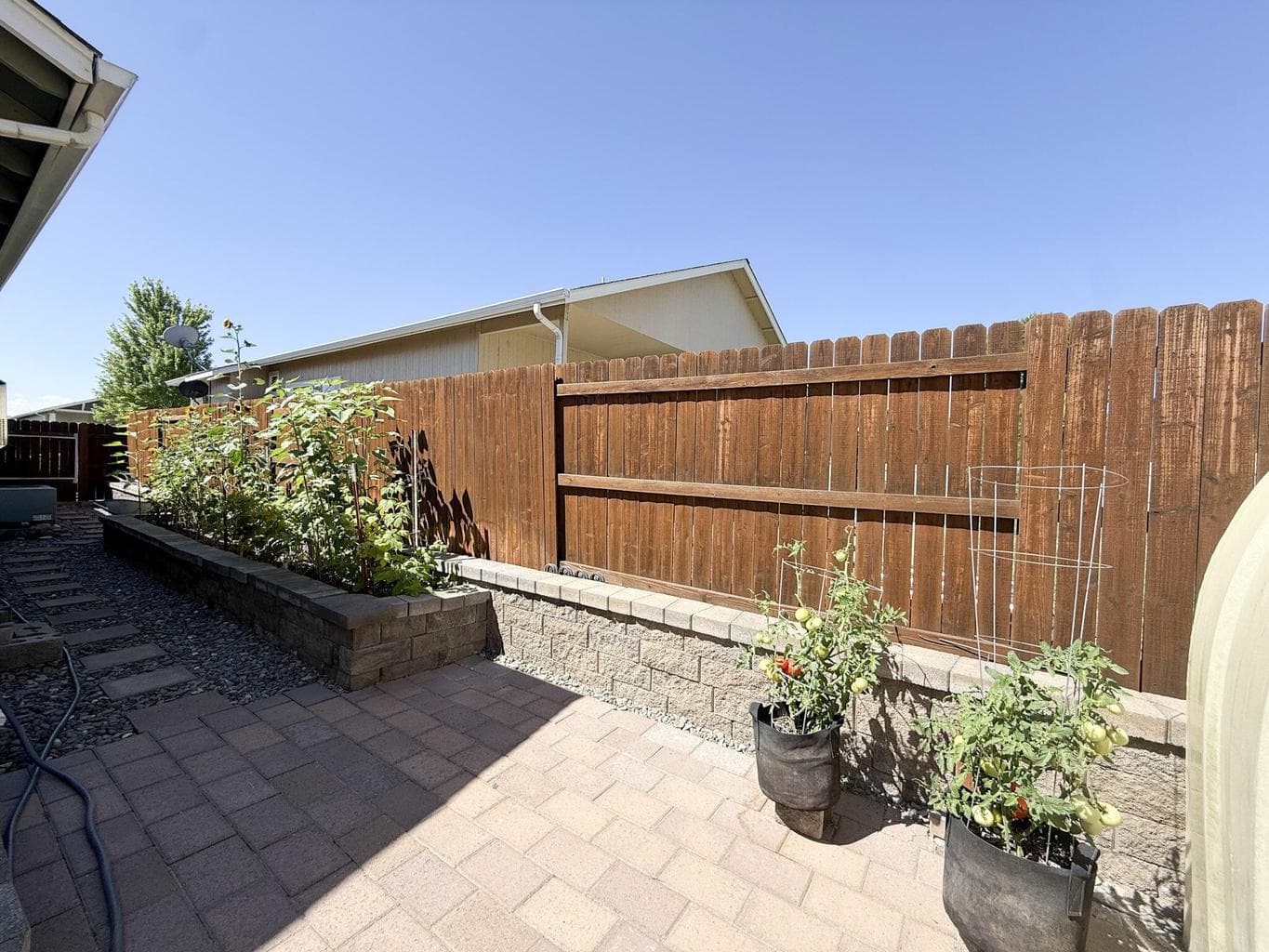 Photo of 899 NE Cobblestone Court 27 of 30