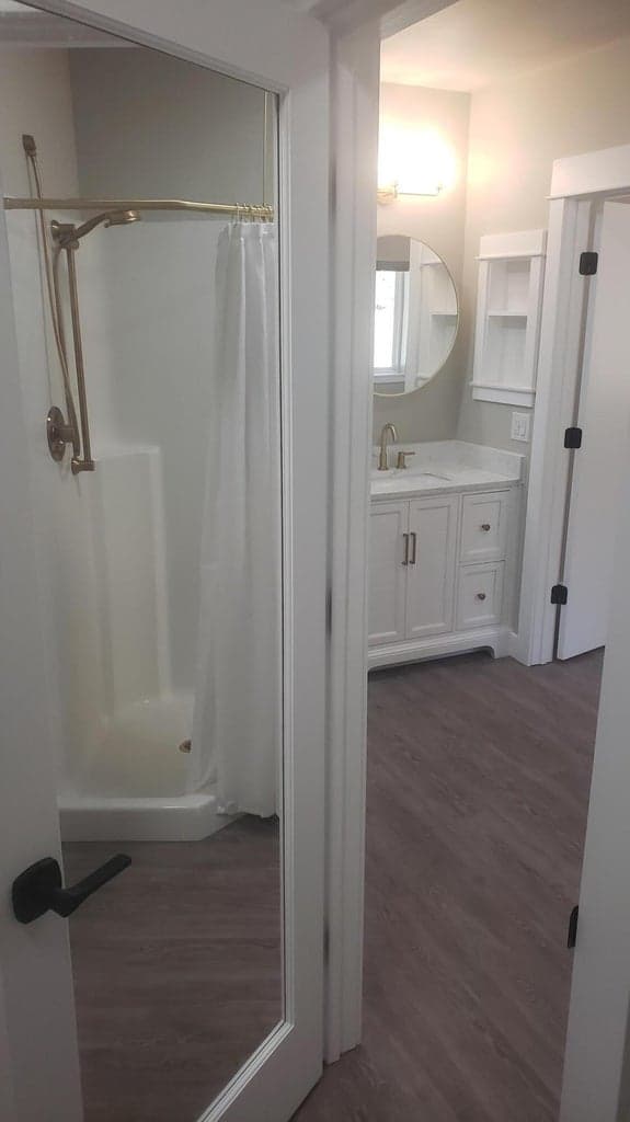 Full bath in the ADU