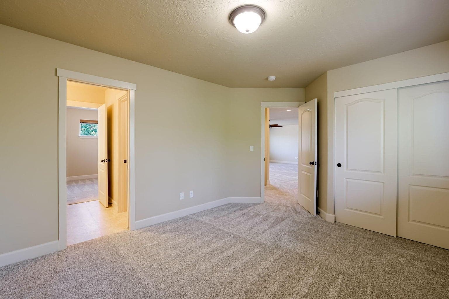 Upstairs Bedroom #2