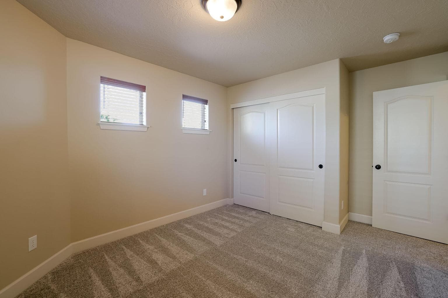Upstairs bedroom#4