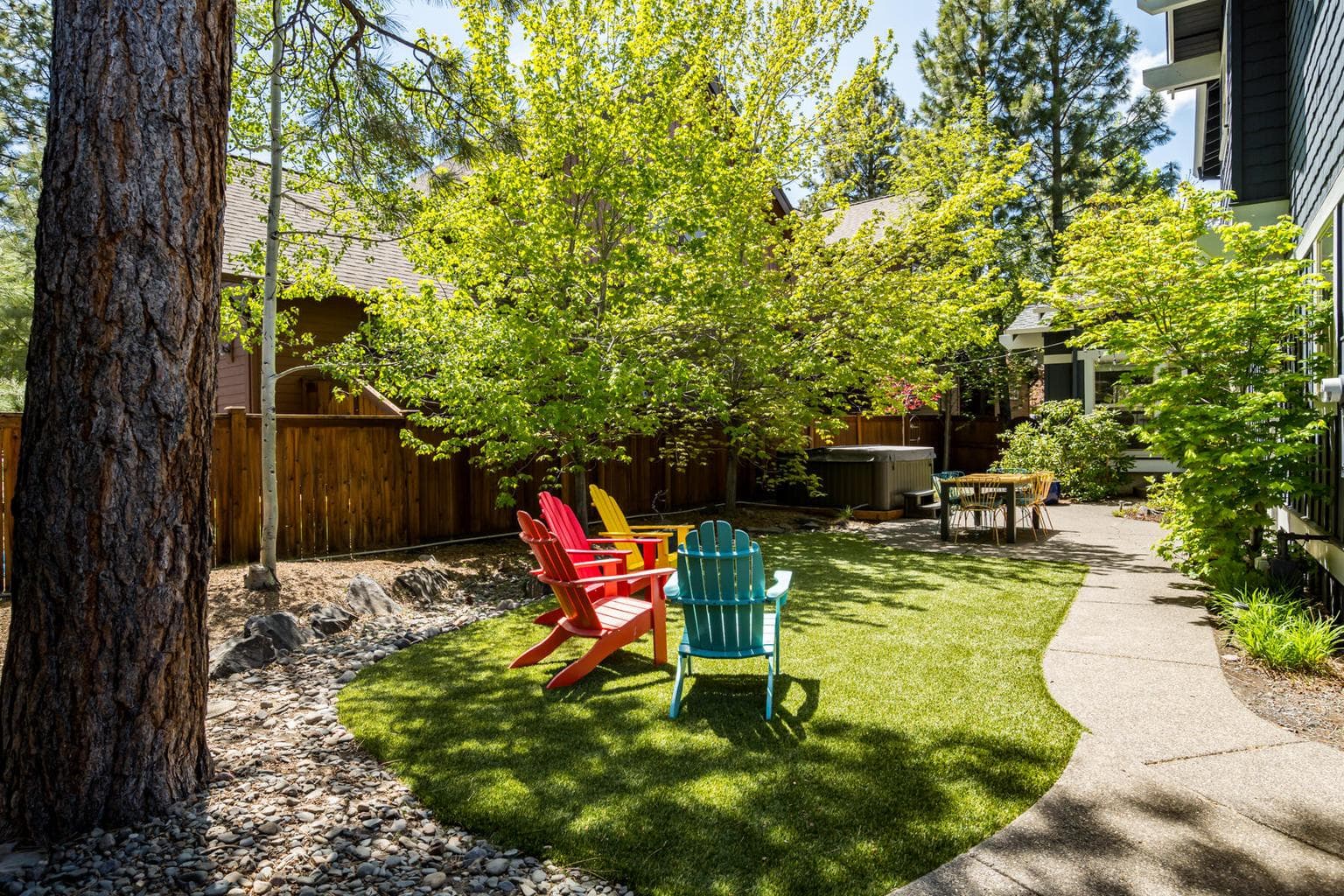 Photo of 810 NW Fort Clatsop Street 40 of 54