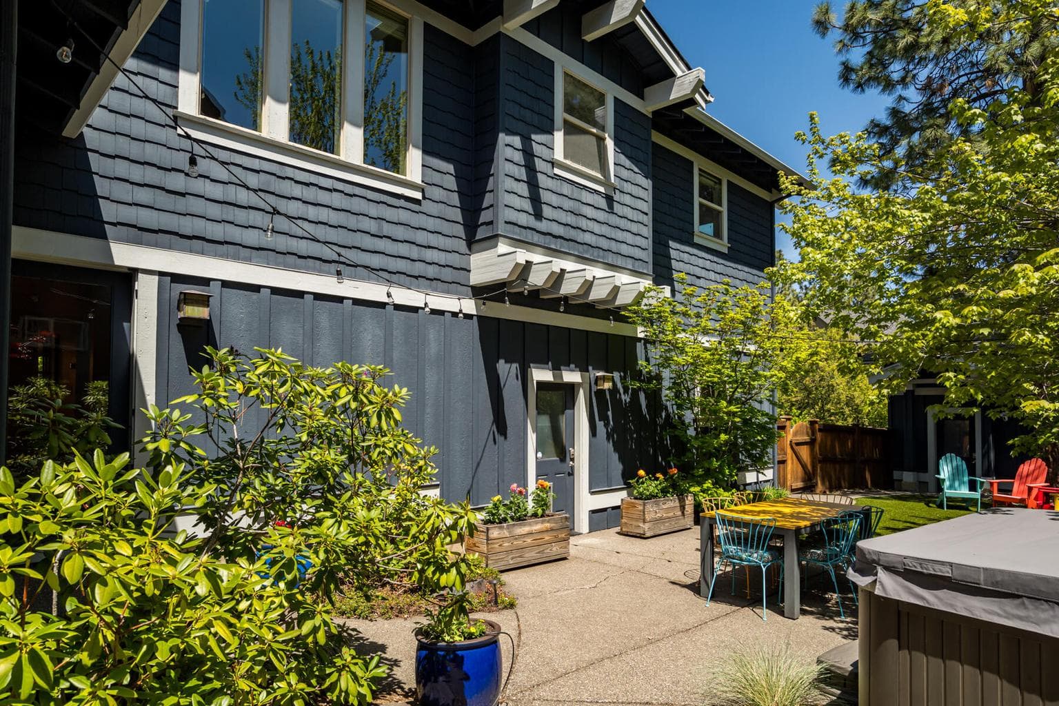 Photo of 810 NW Fort Clatsop Street 43 of 54