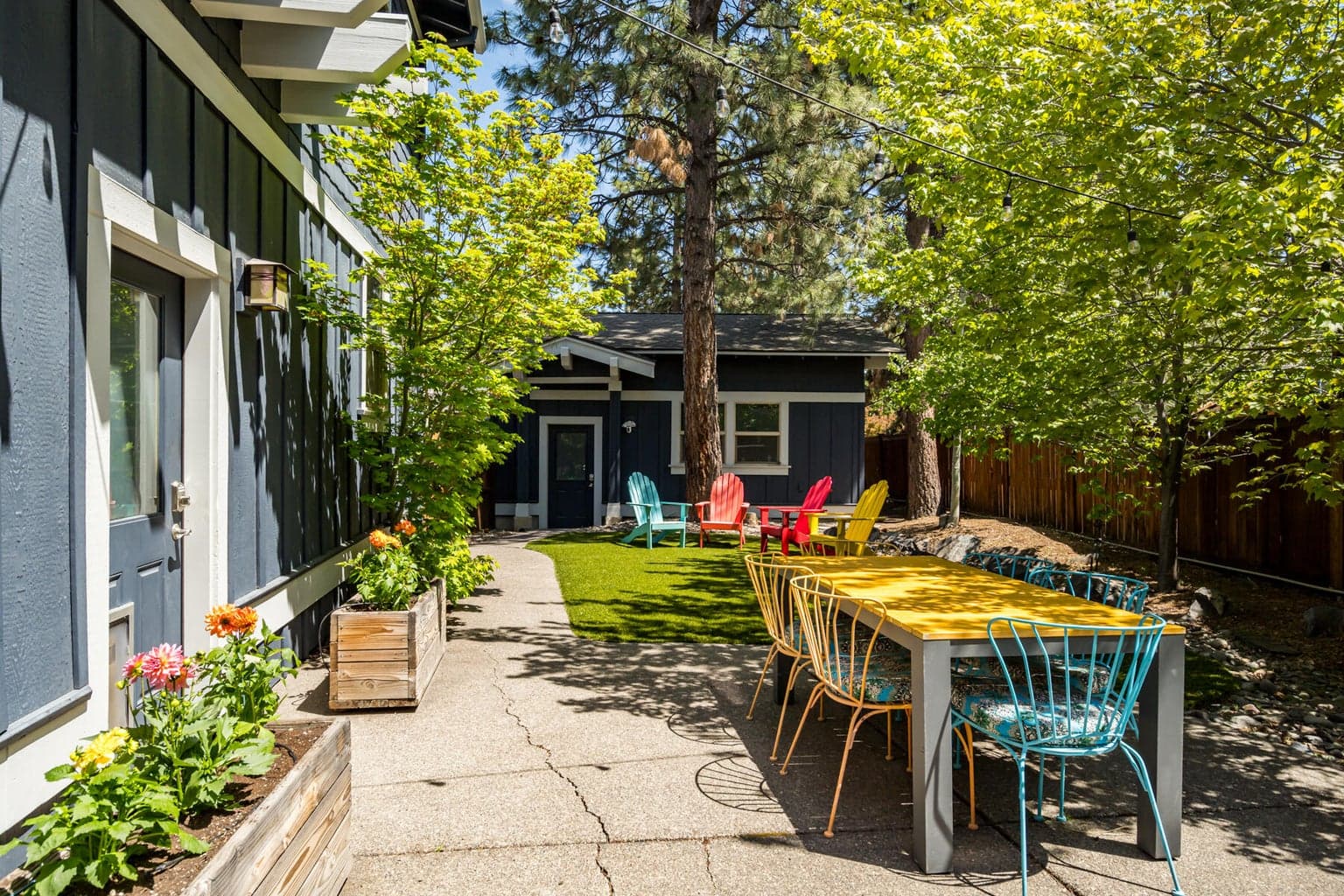 Photo of 810 NW Fort Clatsop Street 44 of 54