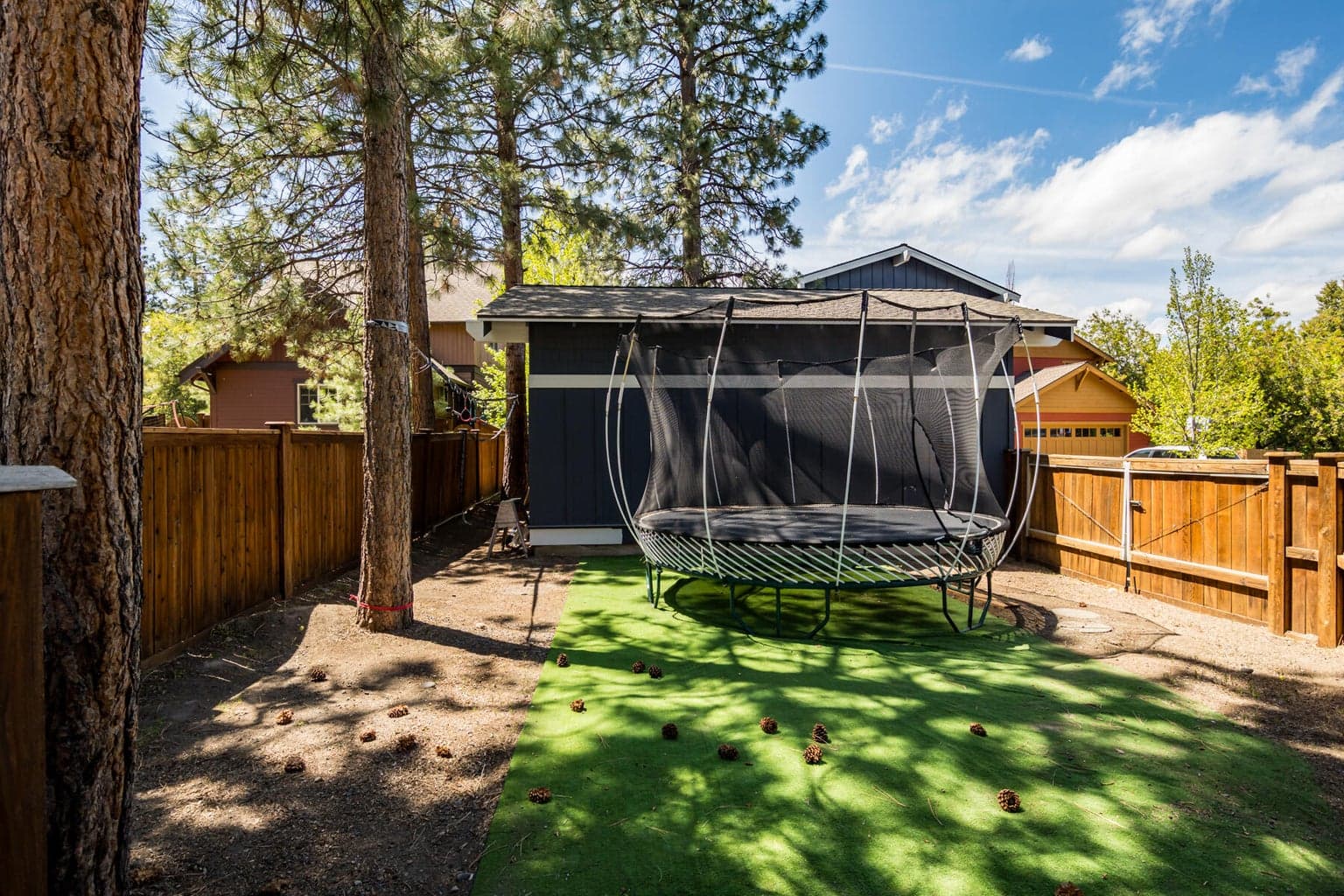 Photo of 810 NW Fort Clatsop Street 46 of 54