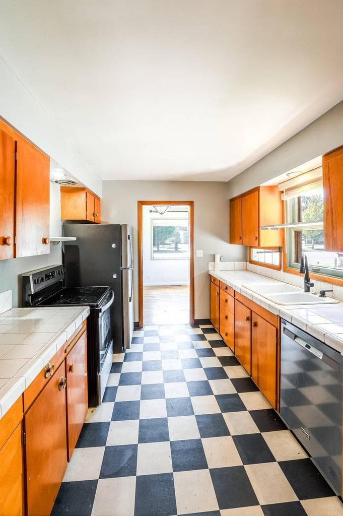 Photo of 555 NW 4th Street 7 of 20