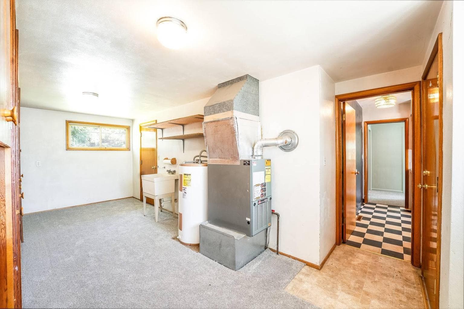 Photo of 555 NW 4th Street 12 of 20