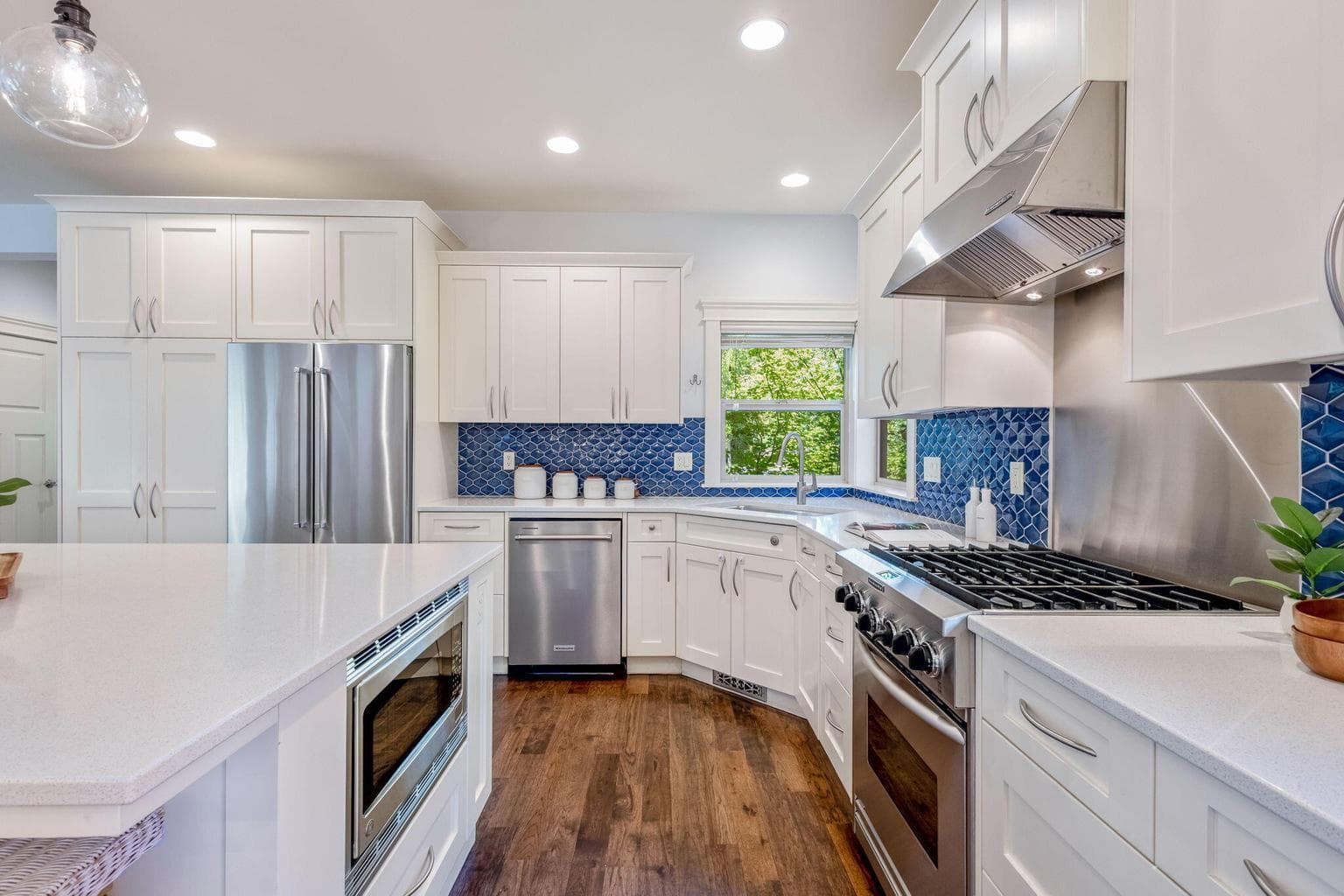 Photo of 810 NW Fort Clatsop Street 11 of 54