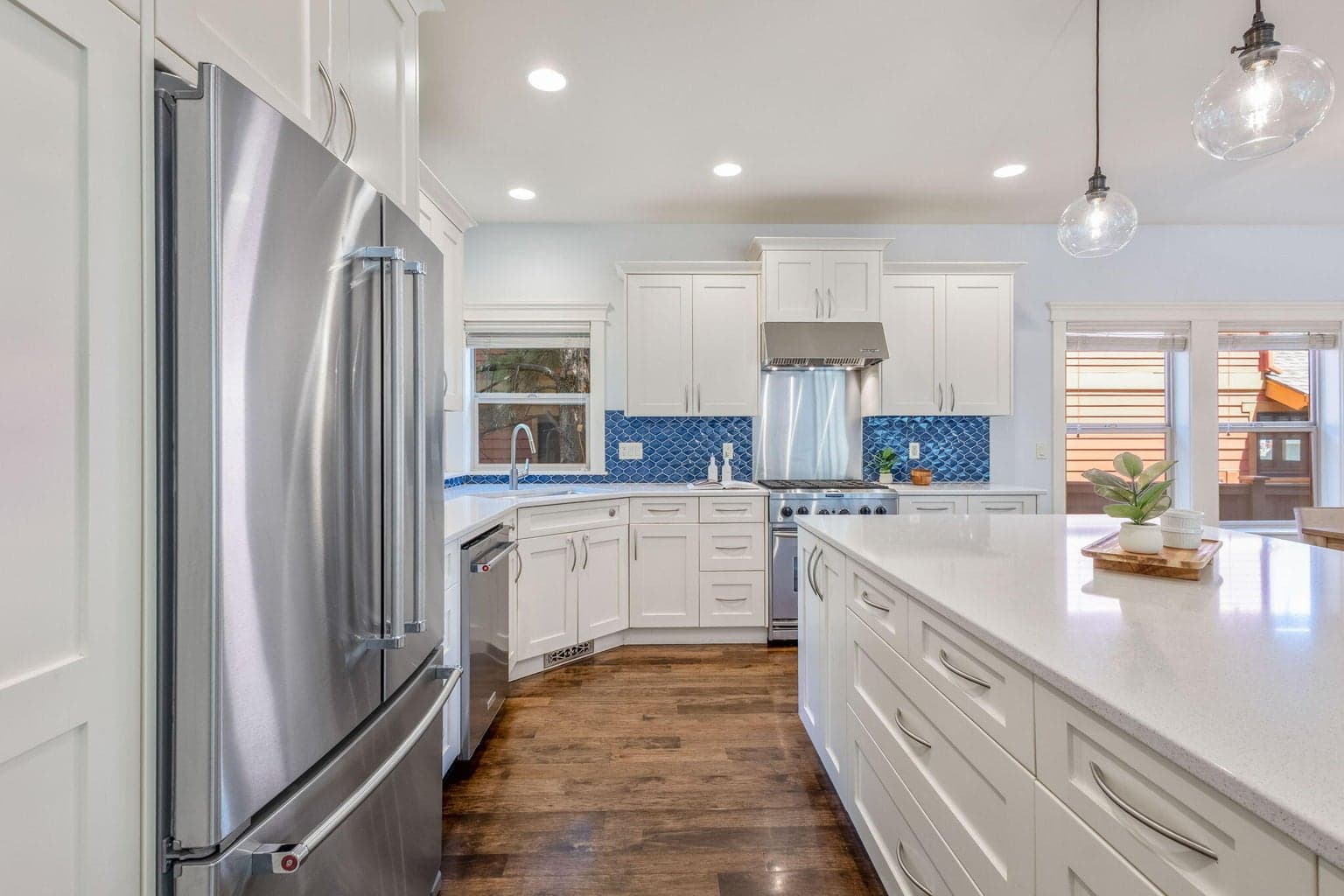 Photo of 810 NW Fort Clatsop Street 15 of 54