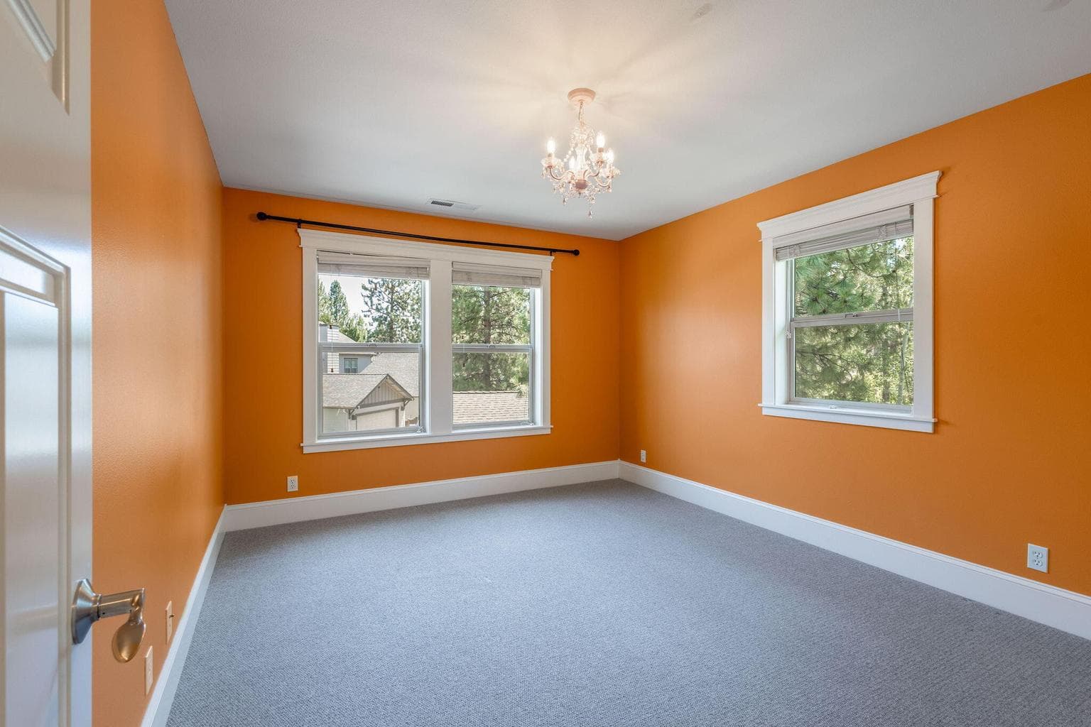 Photo of 810 NW Fort Clatsop Street 32 of 54