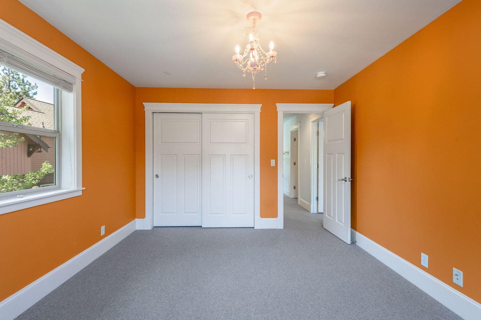 Photo of 810 NW Fort Clatsop Street 33 of 54