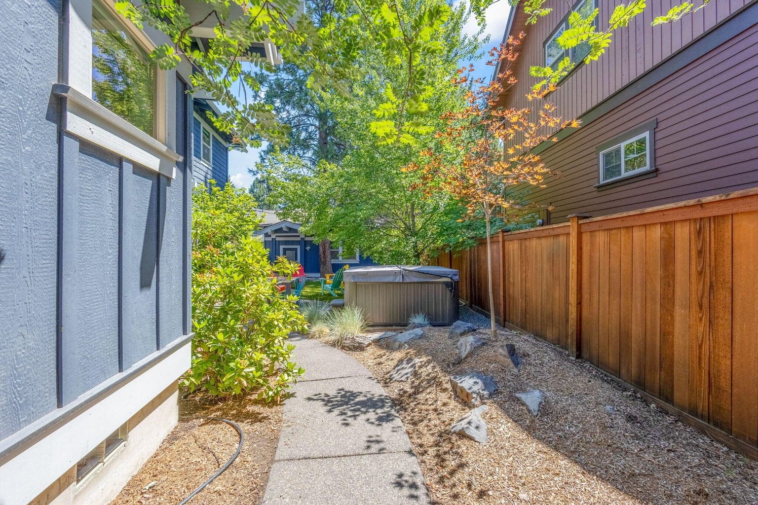 Photo of 810 NW Fort Clatsop Street 38 of 54