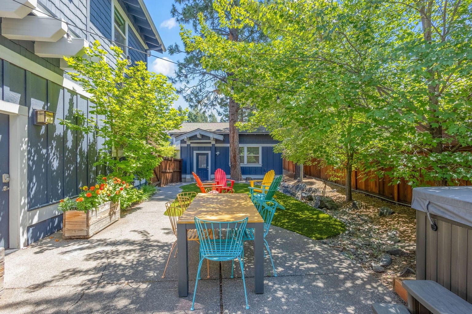 Photo of 810 NW Fort Clatsop Street 36 of 54