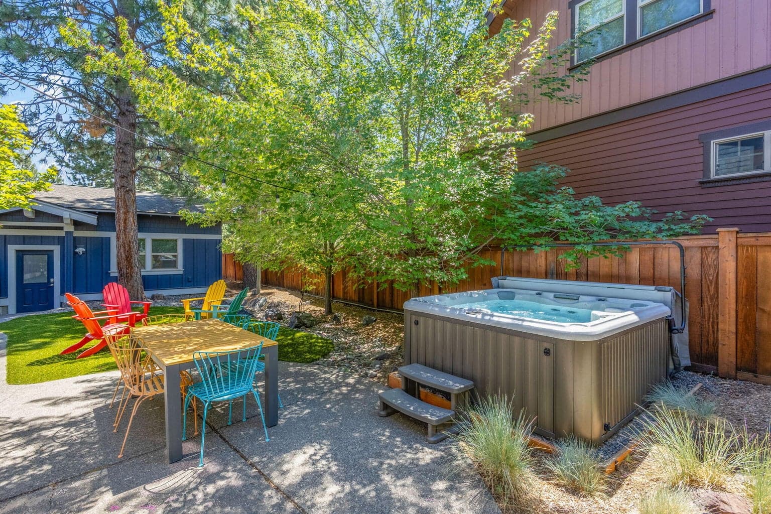 Photo of 810 NW Fort Clatsop Street 37 of 54