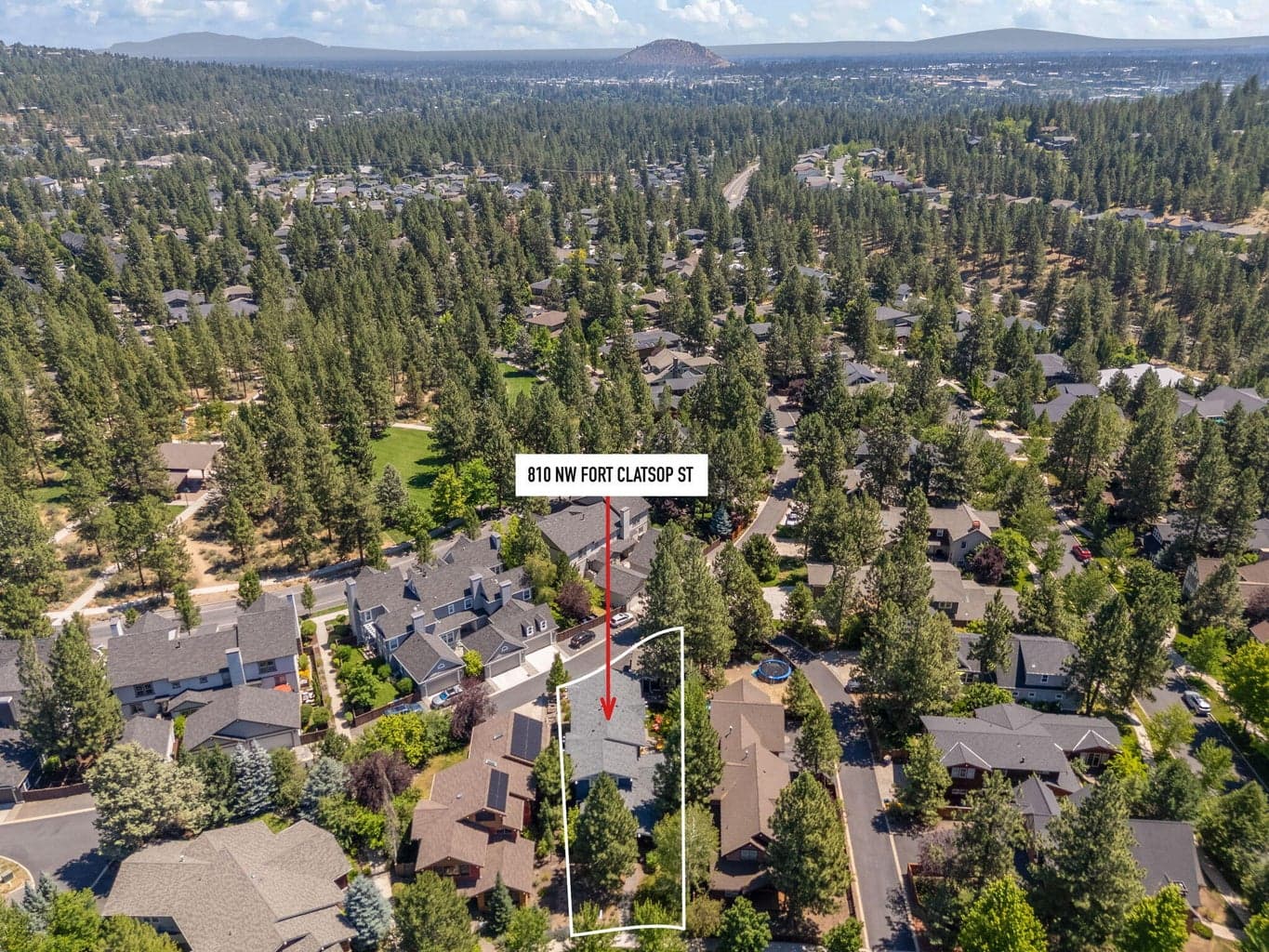 Photo of 810 NW Fort Clatsop Street 49 of 54