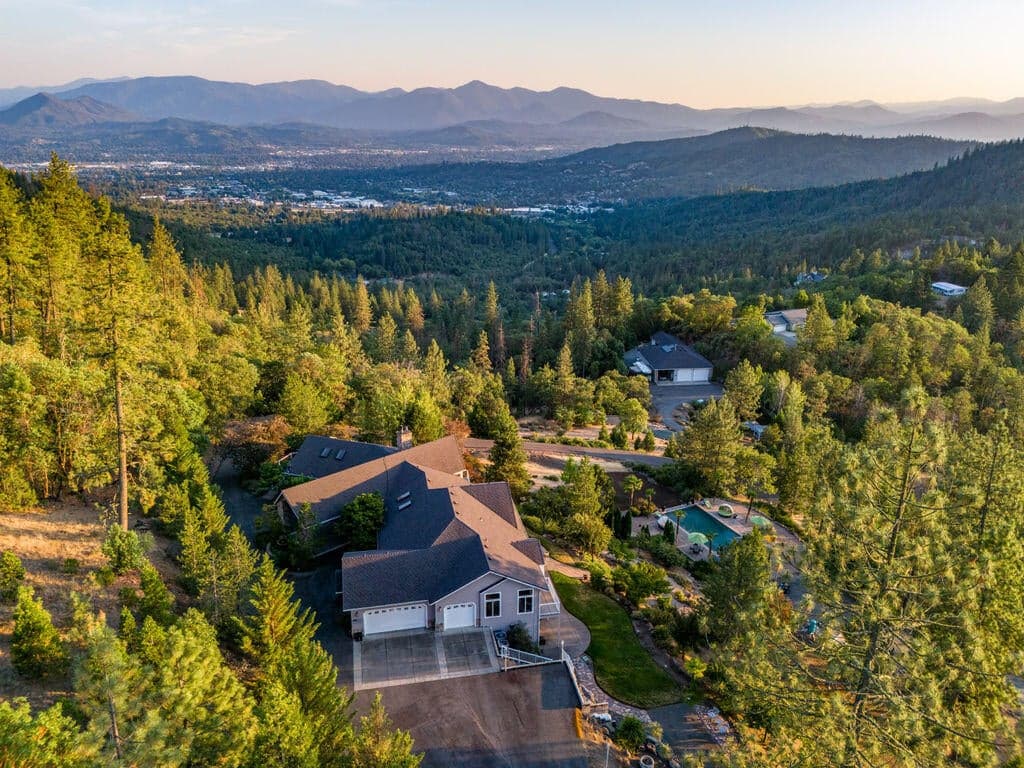 Photo of 1489 Granite Hill 3 of 146