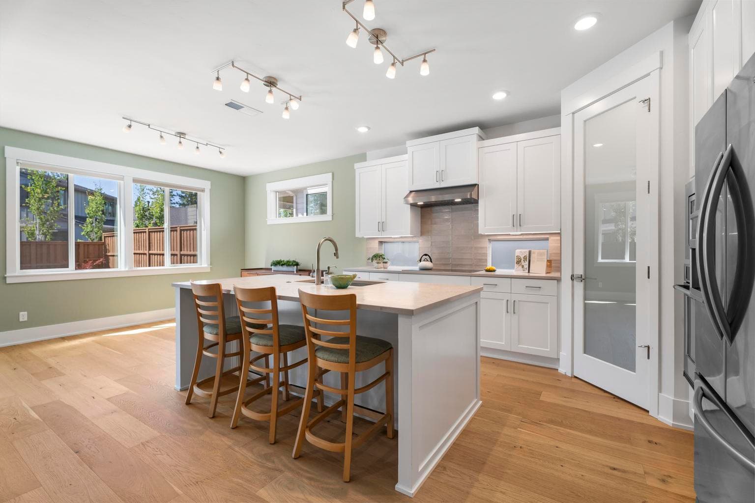Photo of 3263 NW Jesse Place 9 of 40