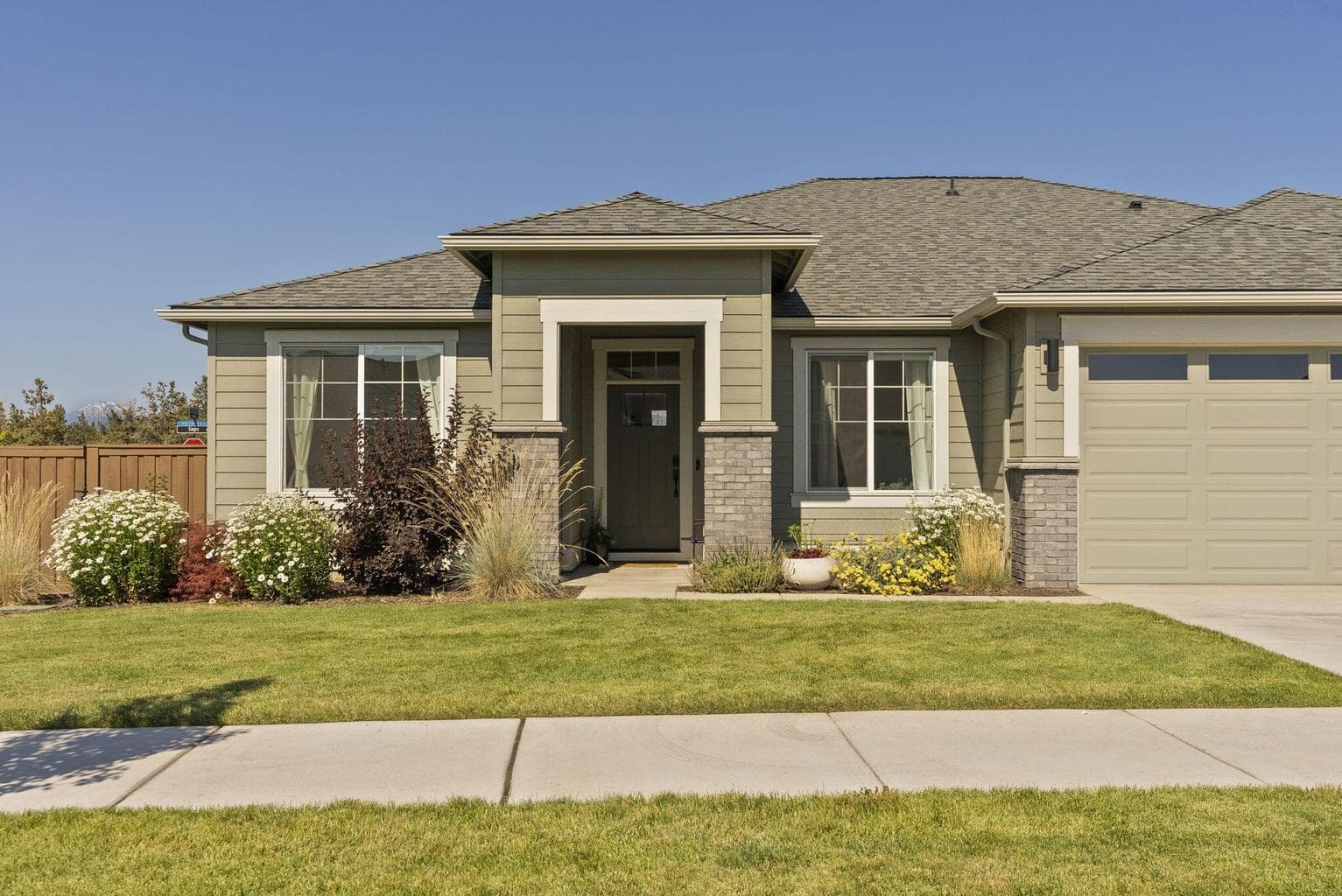 Photo of 3811 Oakside 2 of 101