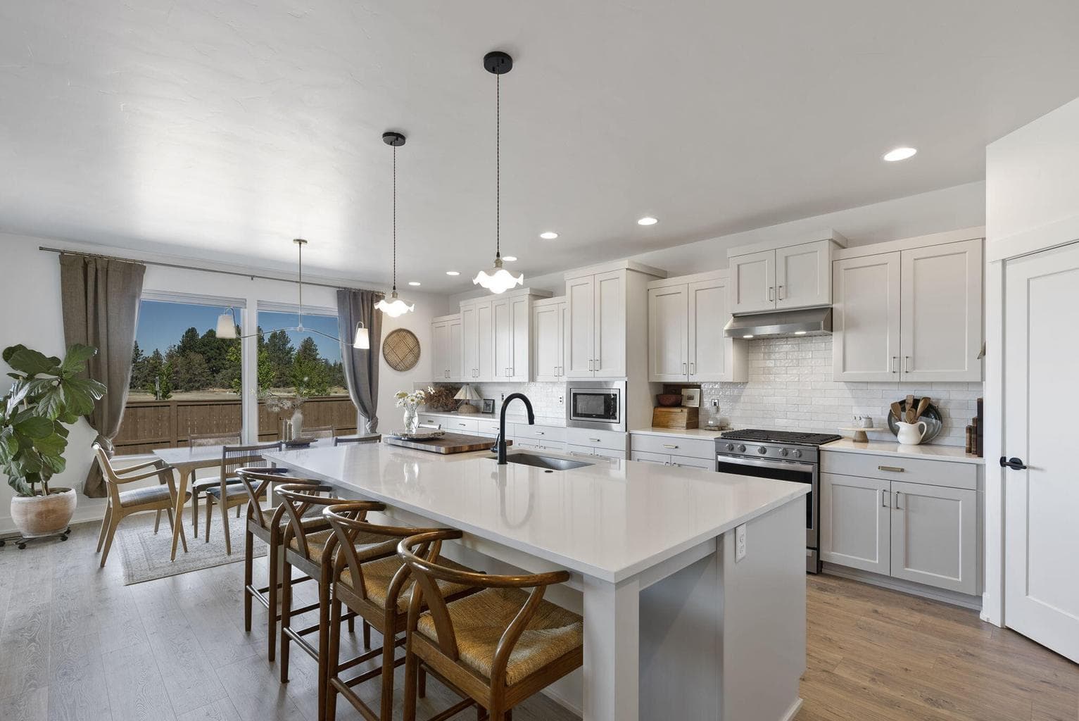 Photo of 3811 NE Oakside 21 of 101