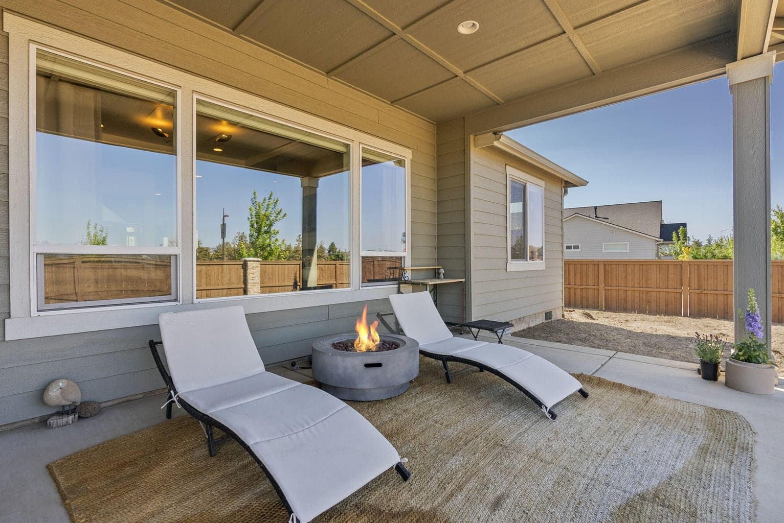 Photo of 3811 NE Oakside 52 of 101