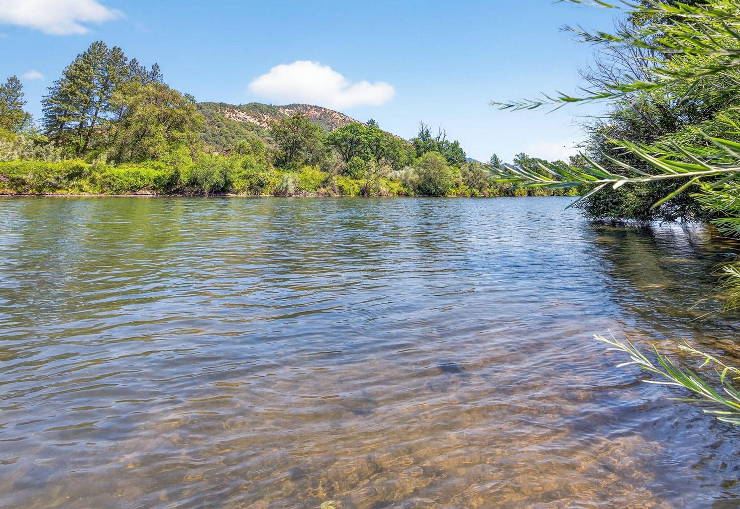 5504 Rogue River, Gold Hill, 97525