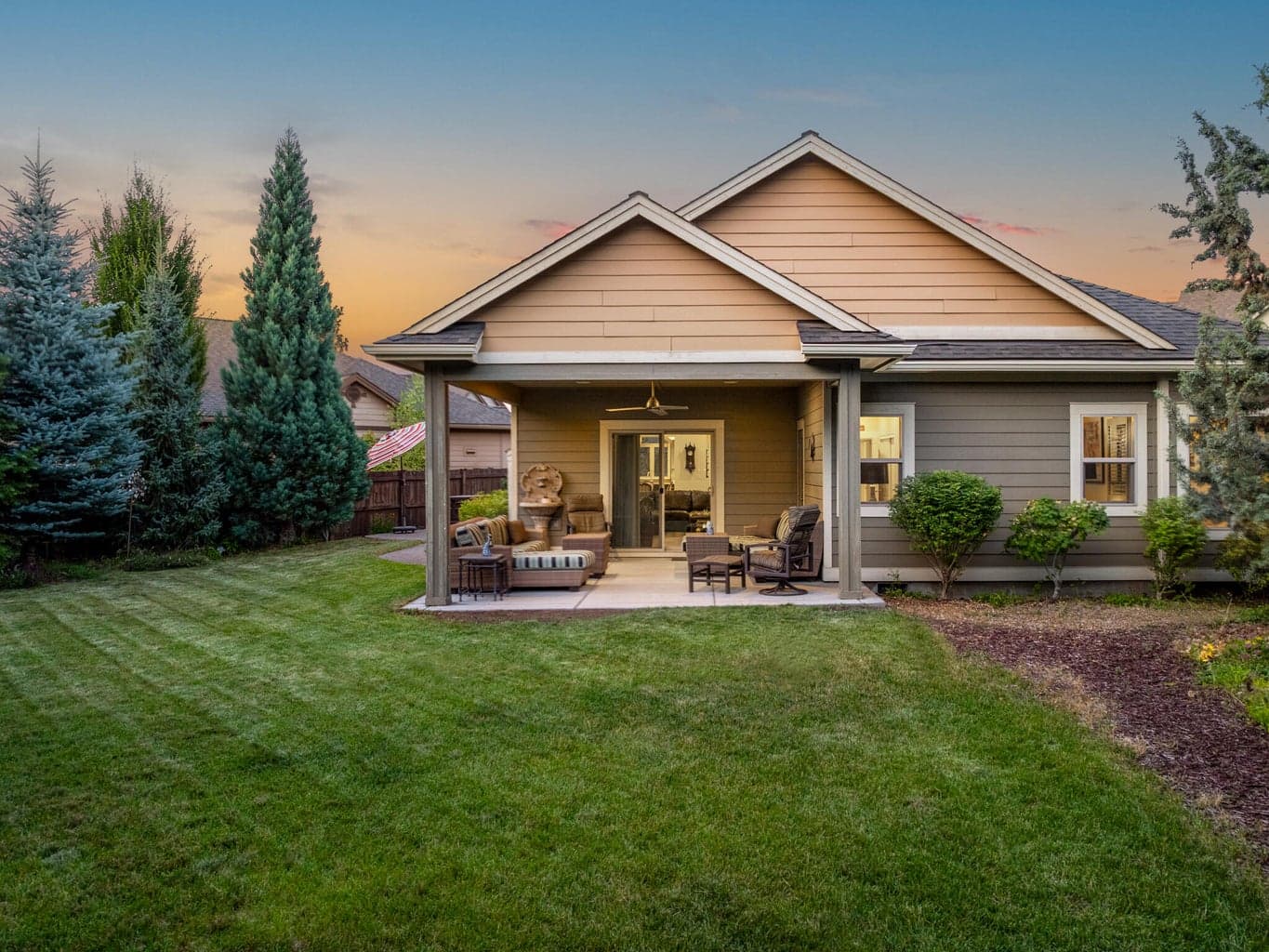 Mature Trees, Curated Landscaping, Fully-fenced on almost 1/4 an acre in Mirada!