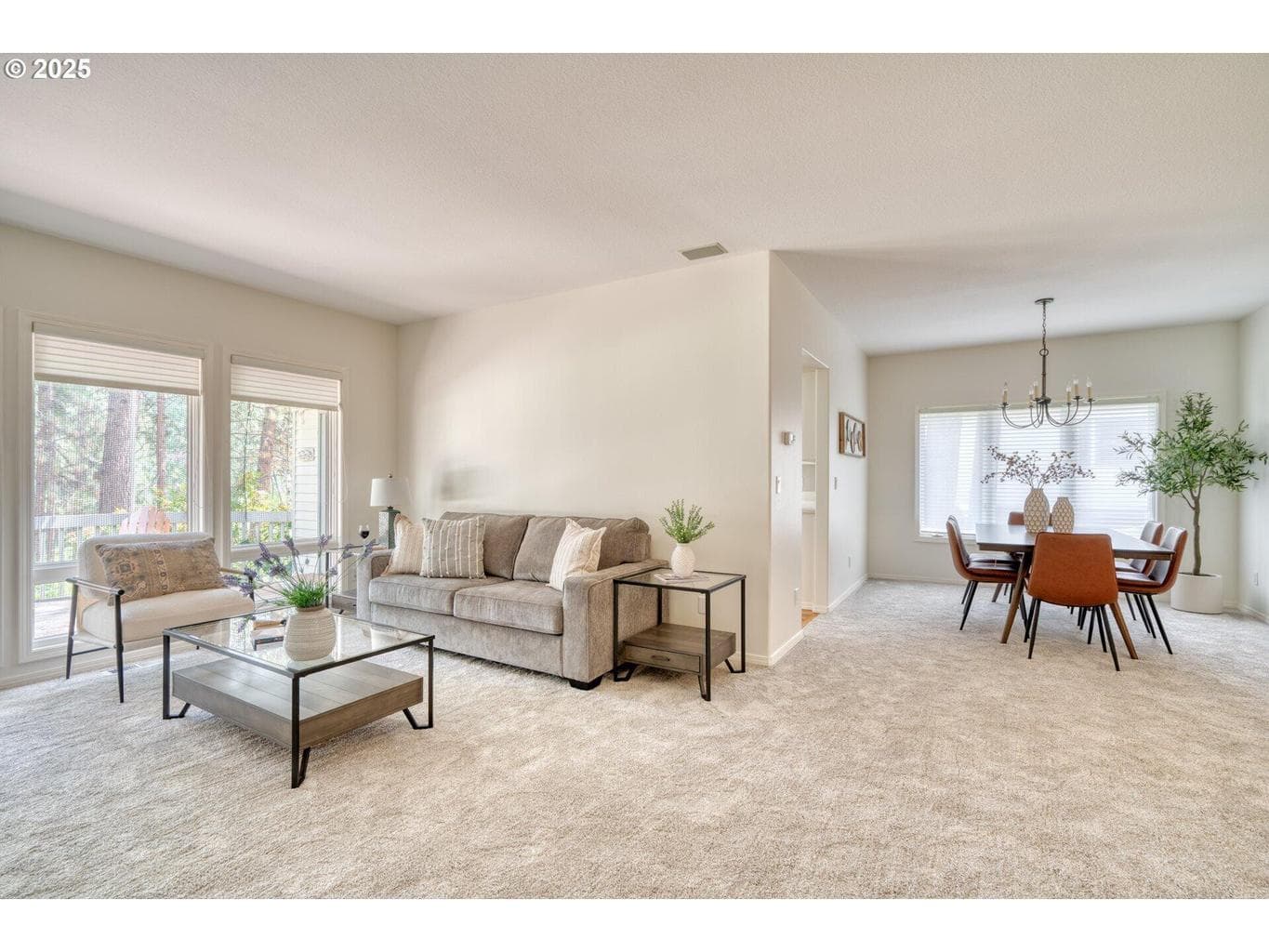 Photo of 60845 Willow Creek Loop 9 of 48