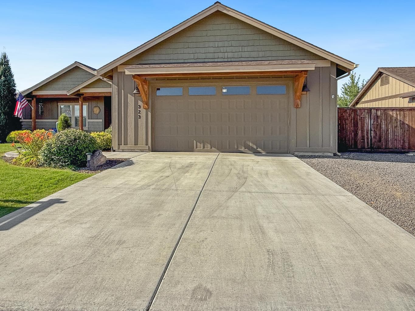 Photo of 323 Saddle Ridge 3 of 38