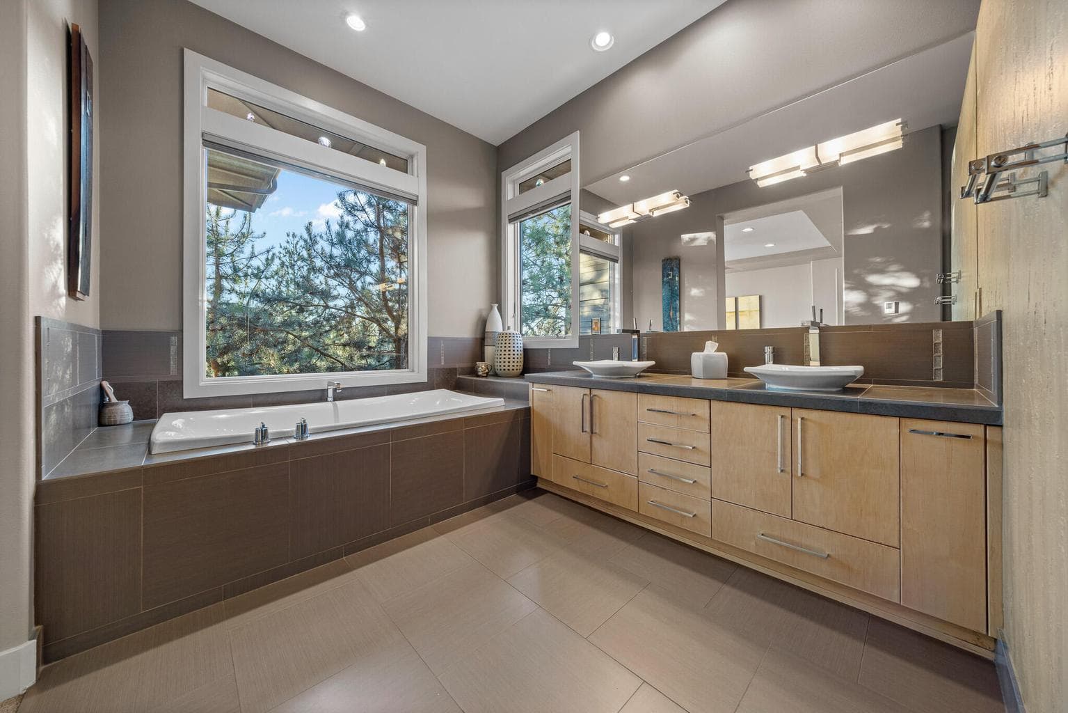 Photo of 3158 NW Underhill Place 19 of 48