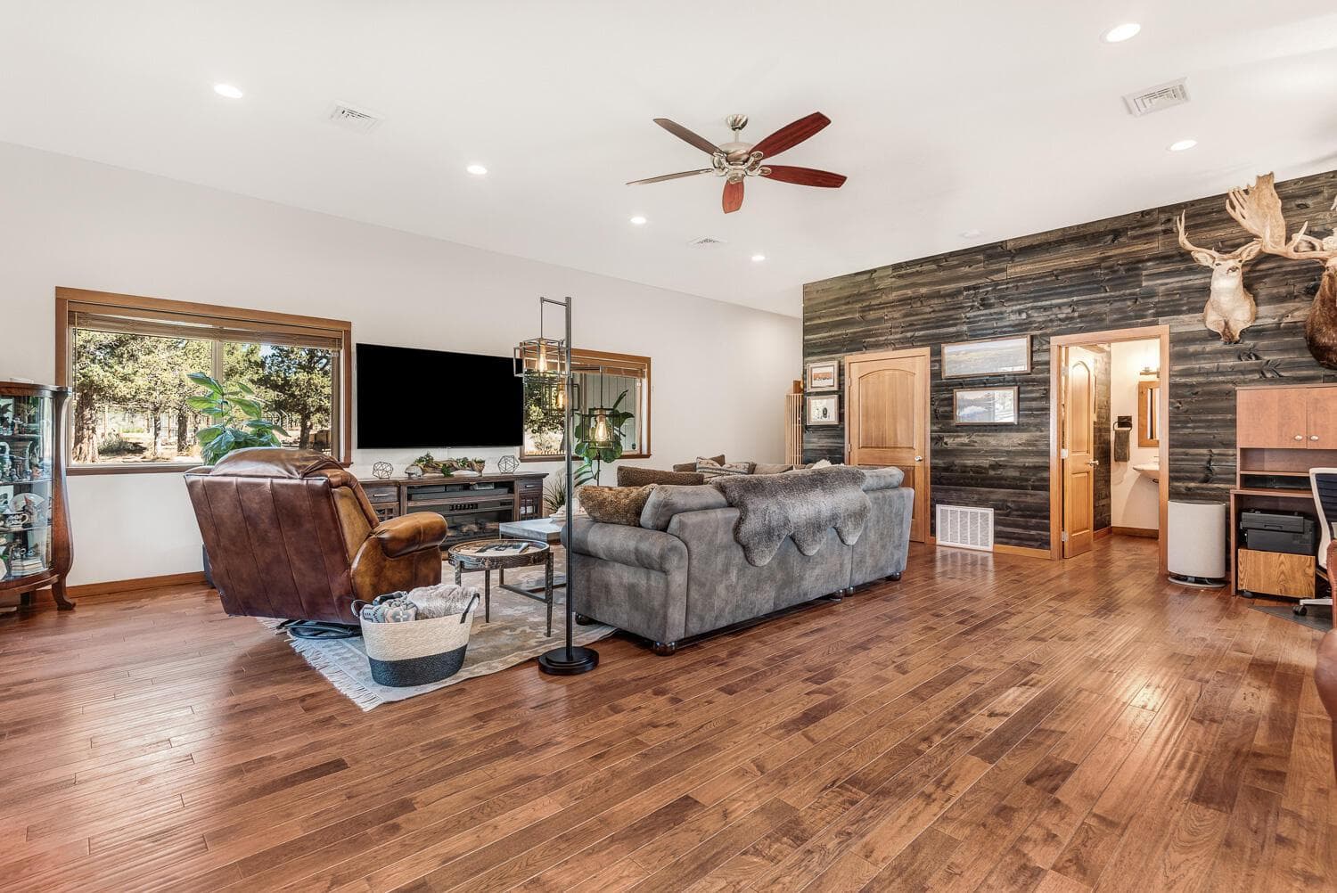Photo of 18380 Goldcoach Road 18 of 40