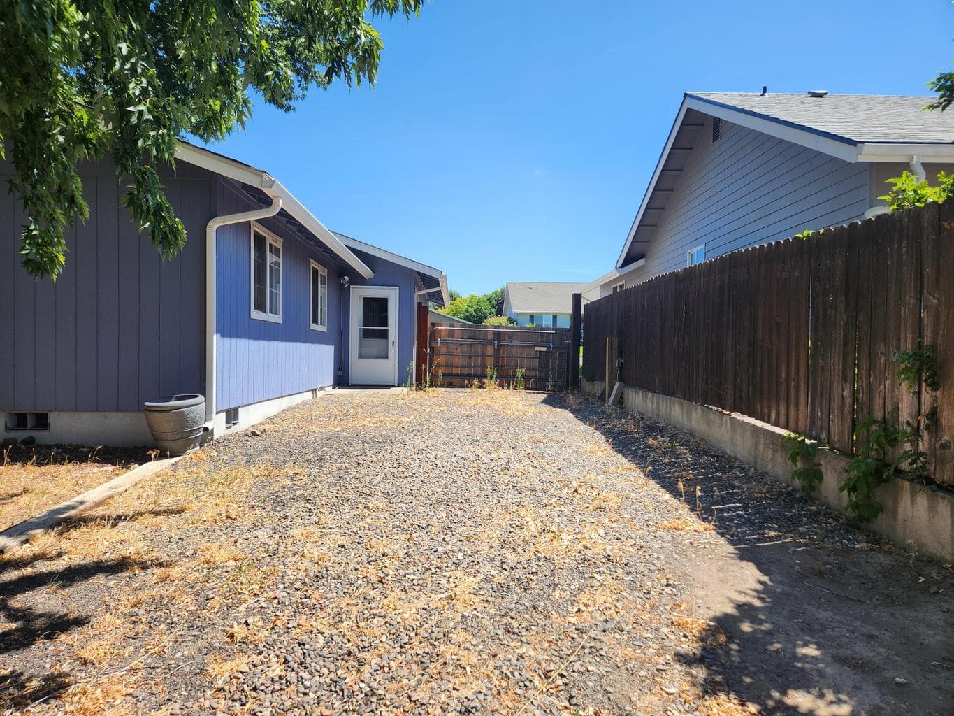 Photo of 28 NE Hillcrest Street 22 of 26