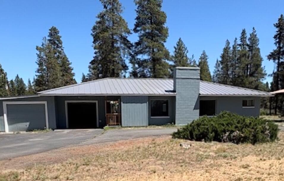 Photo of 52244 Huntington Road 2 of 34