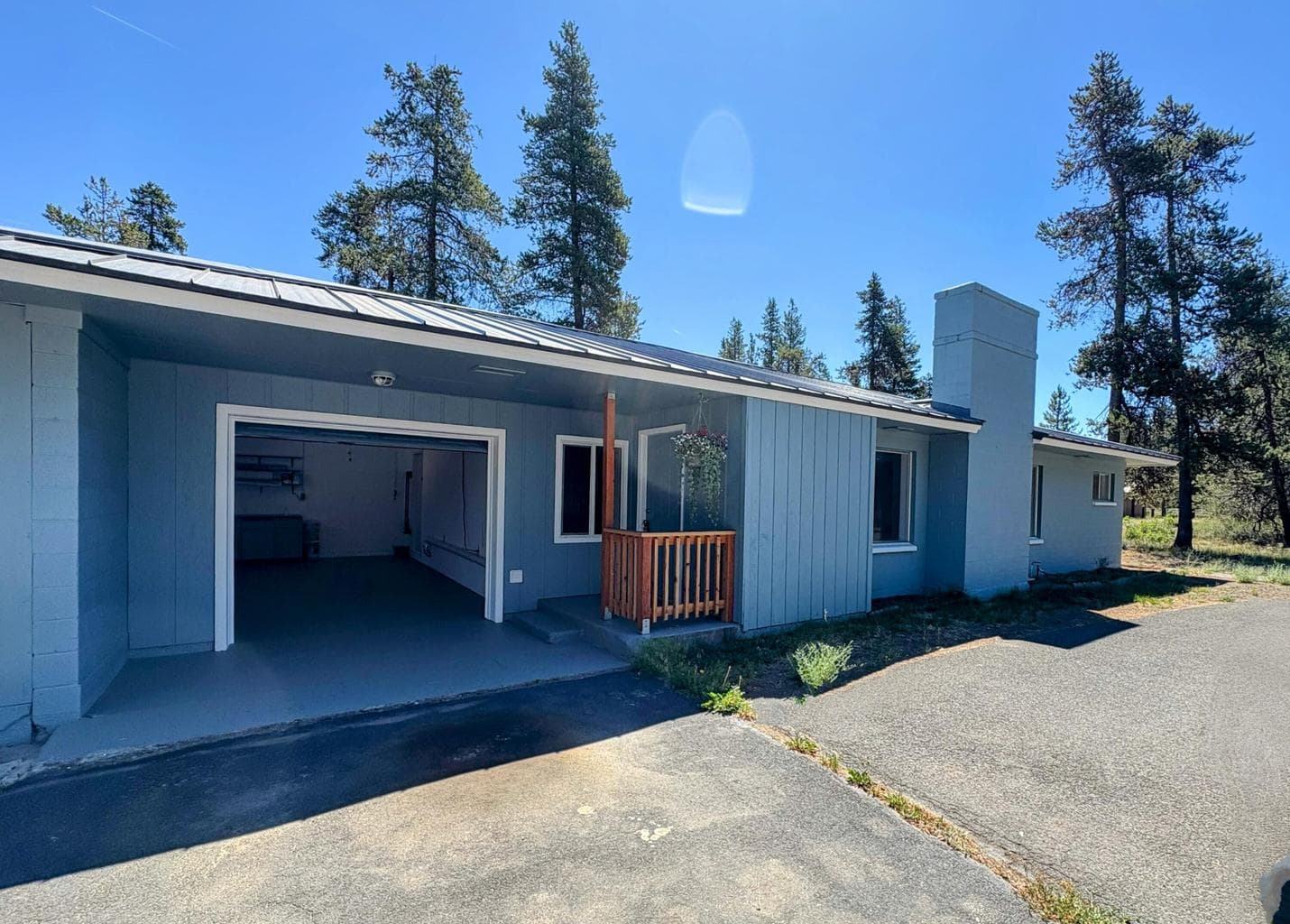 Photo of 52244 Huntington Road 1 of 34