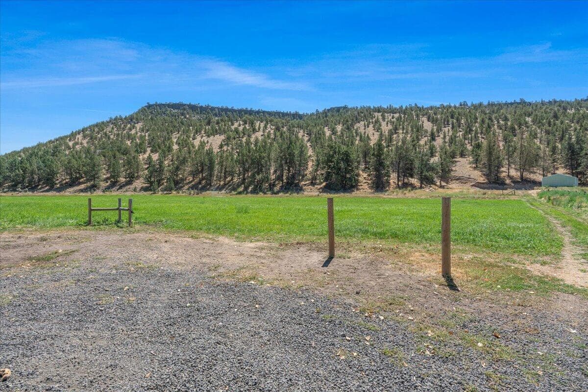 Photo of 100 NE Jumping Grass Lane 33 of 56