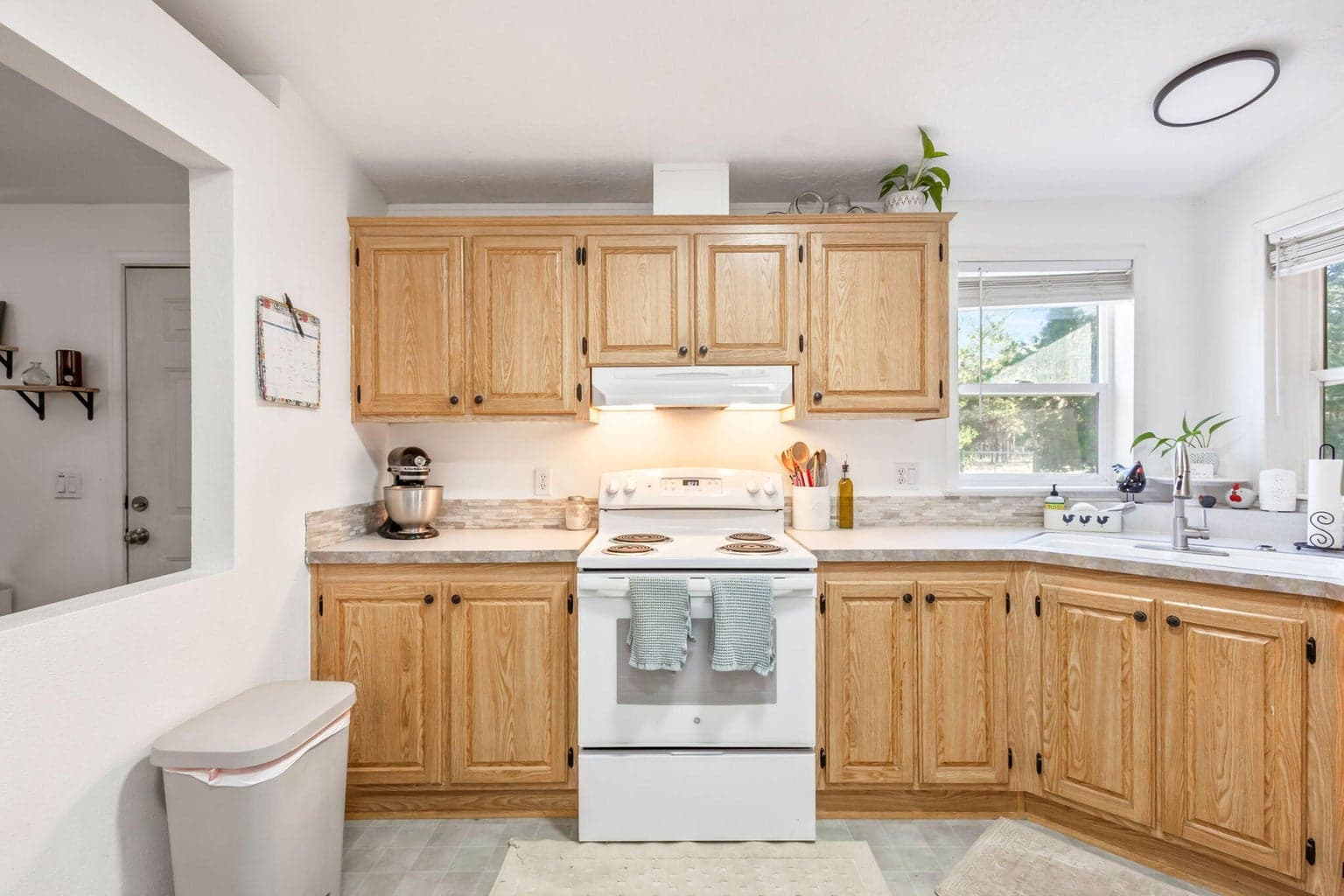 Photo of 16133 Del Pino Drive 11 of 36