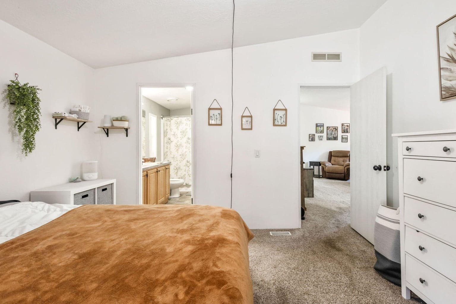 Photo of 16133 Del Pino Drive 16 of 36